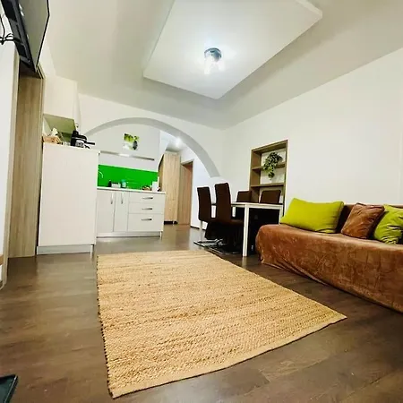 Joy George Enescu 5 Apartment Brasov